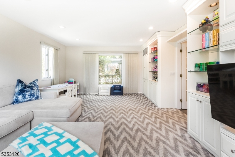 Riker Hill - Residential