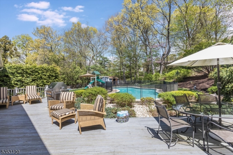 Riker Hill - Residential