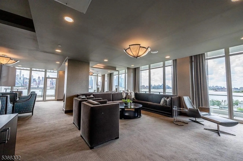 Port Imperial - Residential