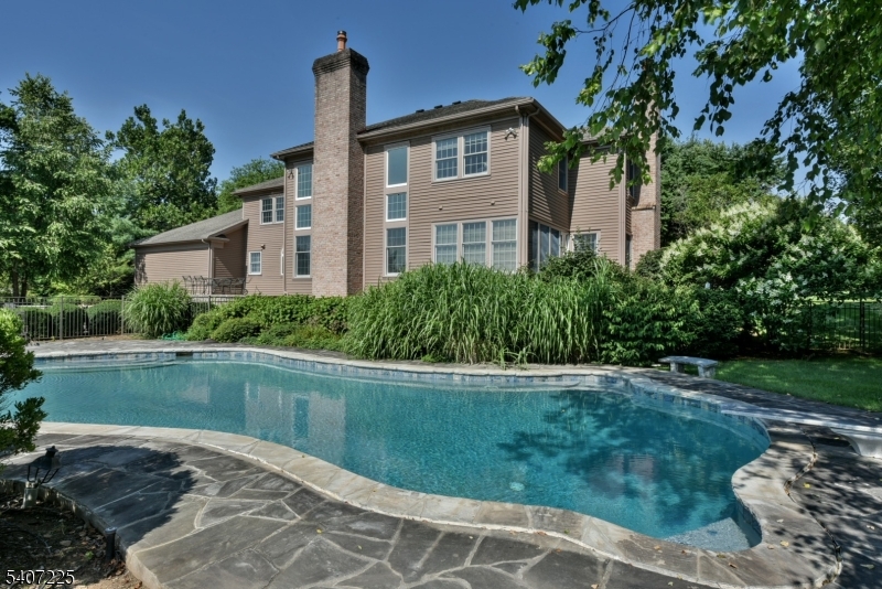 Far Hills - Residential