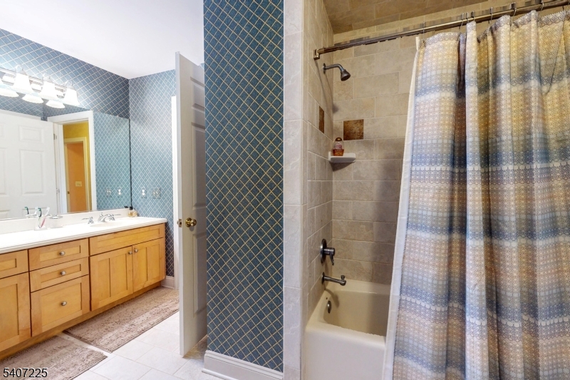 Far Hills - Residential