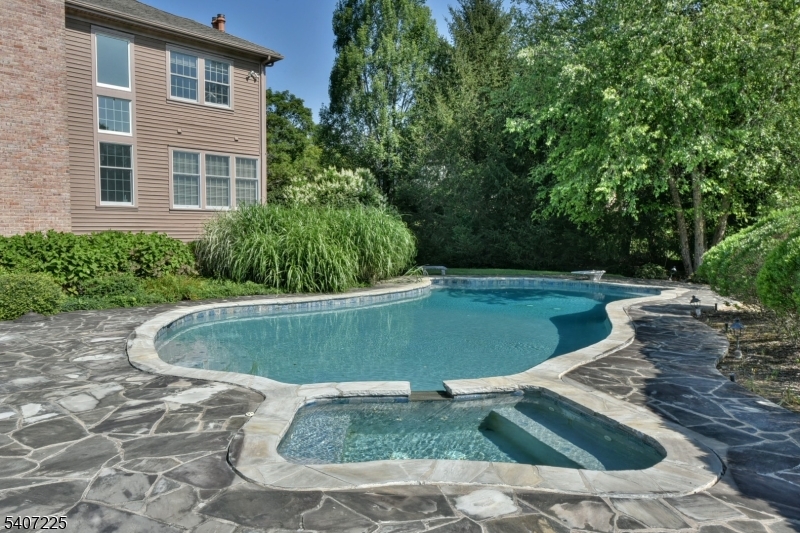 Far Hills - Residential