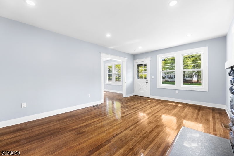 19 Oak Rd