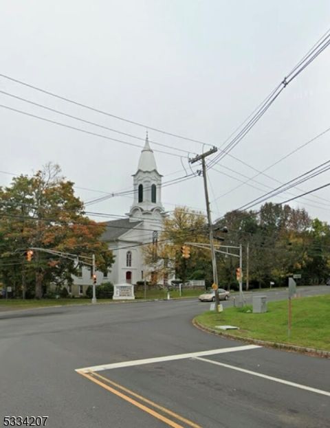 MLS: 3942697