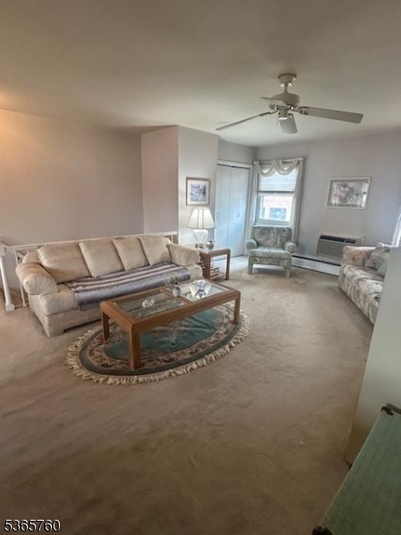 Caldwell Boro Twp., New Jersey 07006, United States, 1 Bedroom Bedrooms, ,1 BathroomBathrooms,Residential,Pending,153664