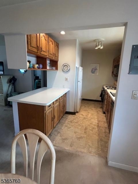 Caldwell Boro Twp., New Jersey 07006, United States, 1 Bedroom Bedrooms, ,1 BathroomBathrooms,Residential,Pending,153664