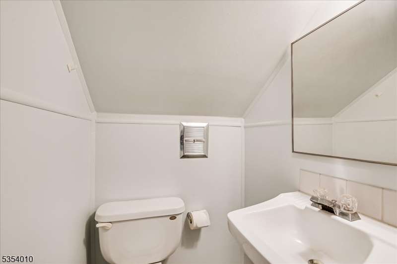 South Plainfield Boro, New Jersey 07080, United States, 4 Bedrooms Bedrooms, ,2 BathroomsBathrooms,Residential,Pending,119076