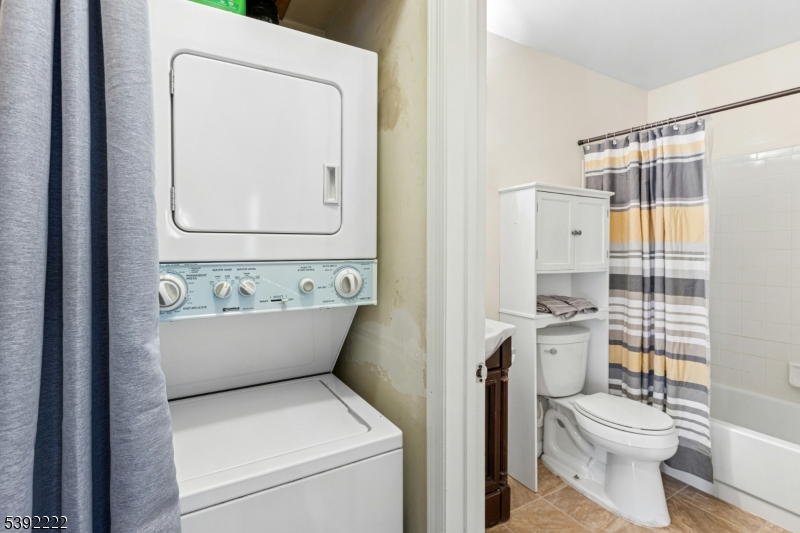 The Pointe at GallopingHill - Residential