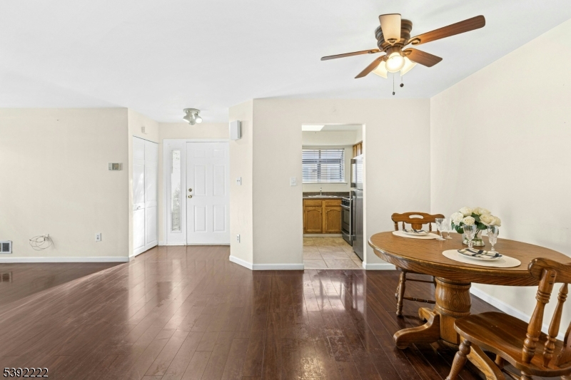 The Pointe at GallopingHill - Residential