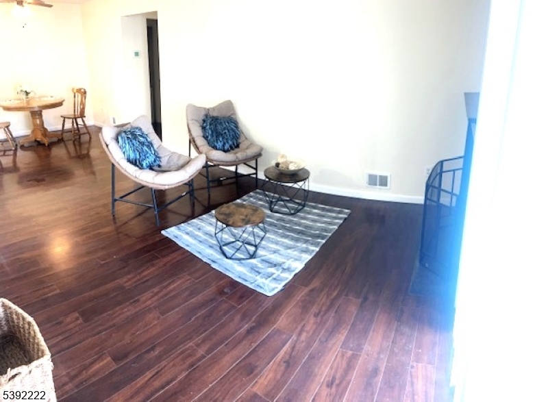 The Pointe at GallopingHill - Residential