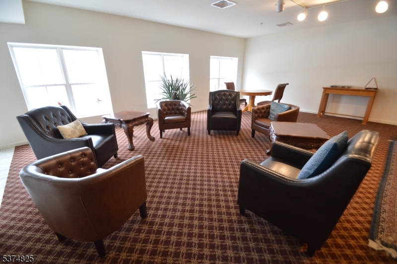 Kings View on the Pond - Residential Lease