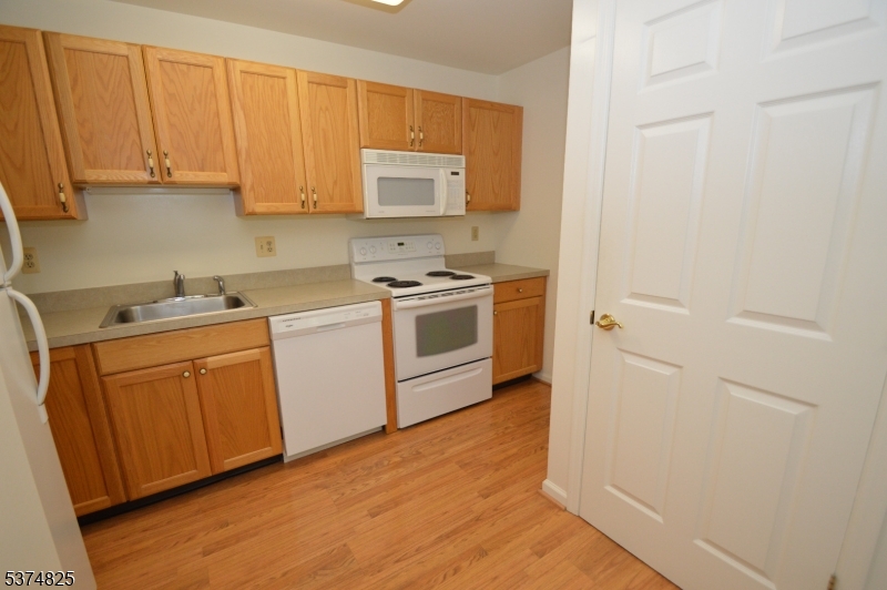 Kings View on the Pond - Residential Lease