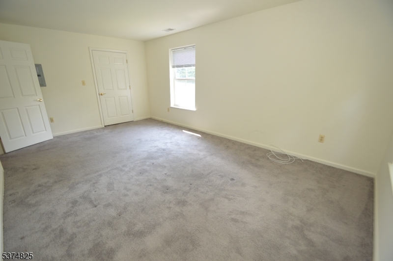 Kings View on the Pond - Residential Lease