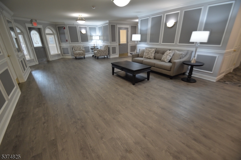 Kings View on the Pond - Residential Lease