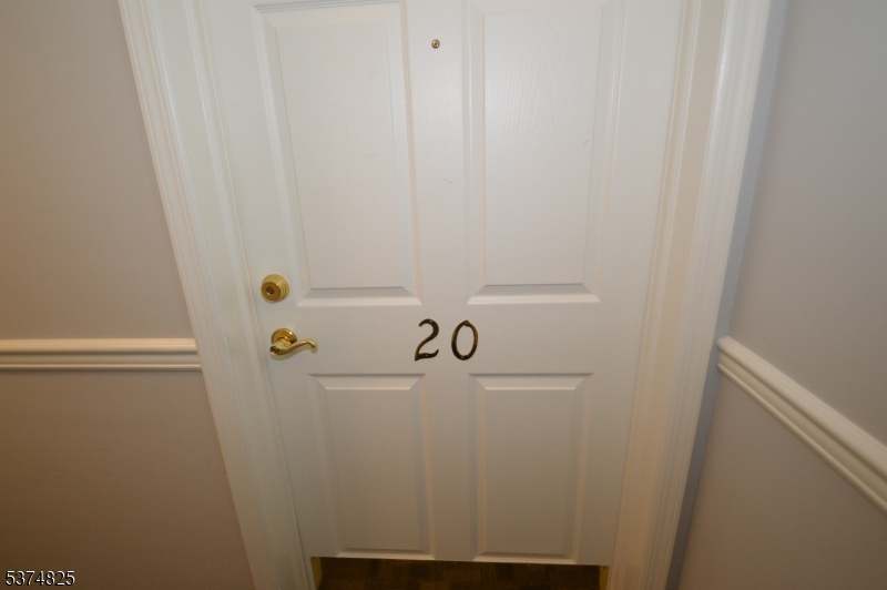 Kings View on the Pond - Residential Lease