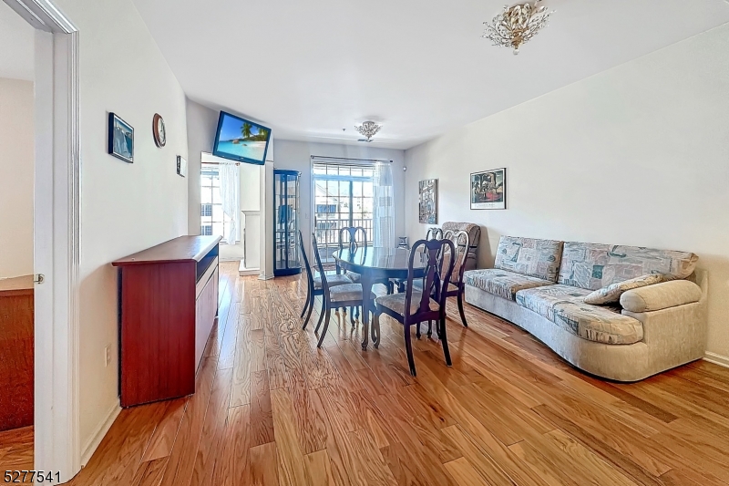 Fox Hills - Residential Lease