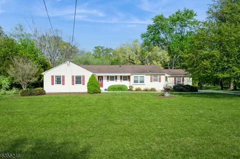19 Whippoorwill Way, Montgomery Twp., NJ 08502 - MLS#: 3960651