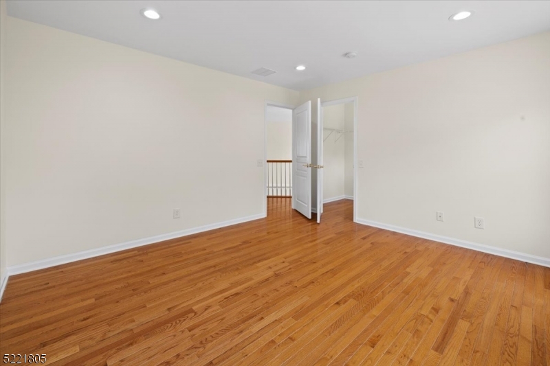 Hickory Hills - Residential