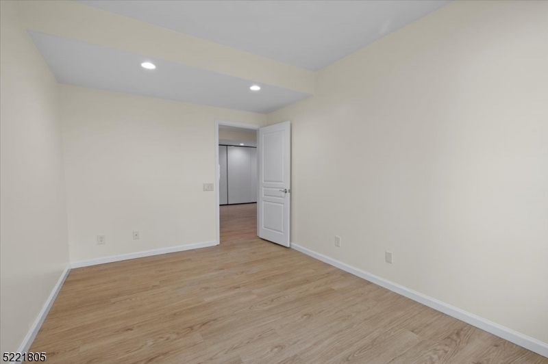 Hickory Hills - Residential