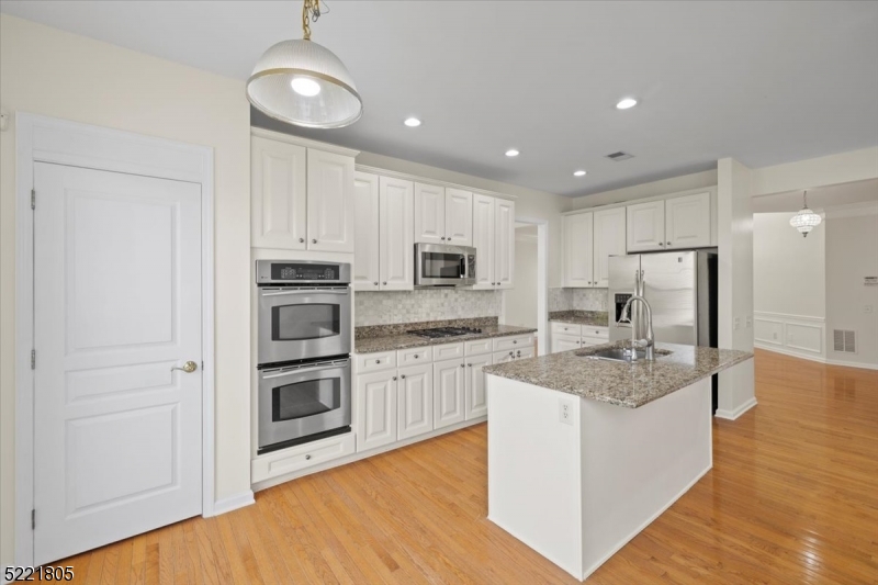 Hickory Hills - Residential