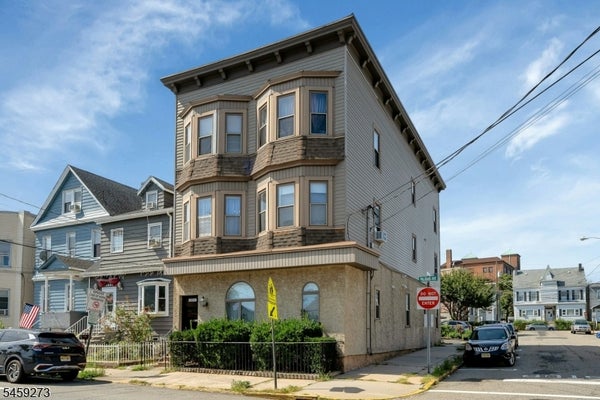 9039 PALISADE AVE APT 4, NORTH BERGEN, NJ 07047 - Image c70ff9e7fdcfb9e31d08a76b3725ab06/3387234449
