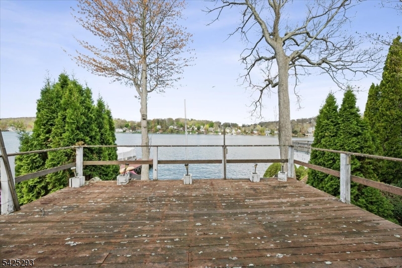 BERTRAND ISLAND - Residential
