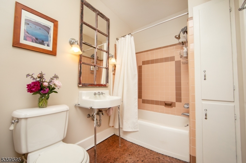 Stockton Boro, New Jersey 08559, United States, 3 Bedrooms Bedrooms, ,2 BathroomsBathrooms,Residential,Active,134869