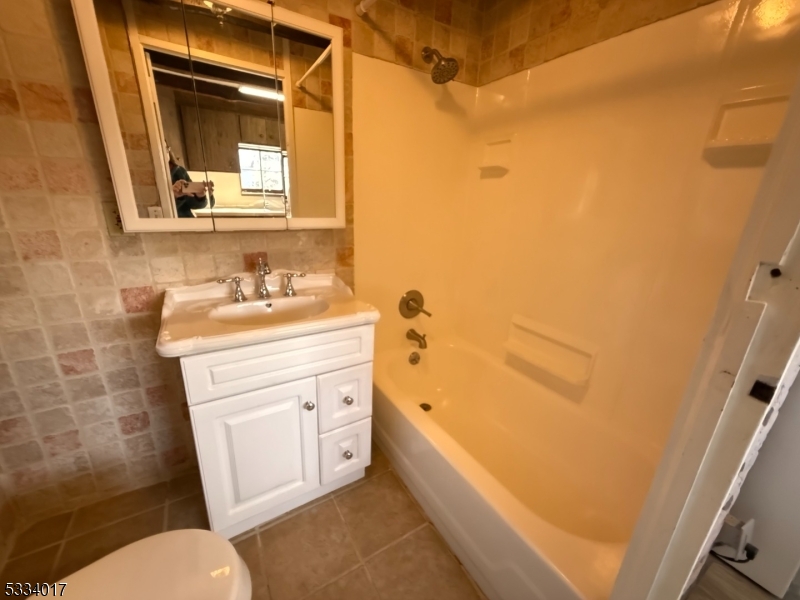 Lakeside Community - Residential Lease