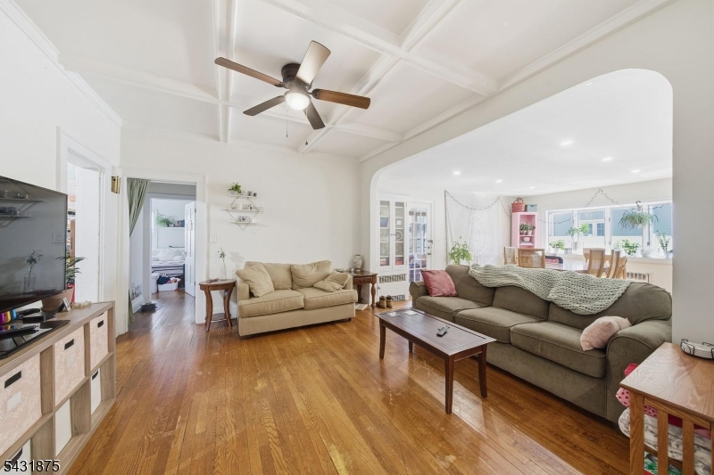 355 W Scott Ave - Photo 2