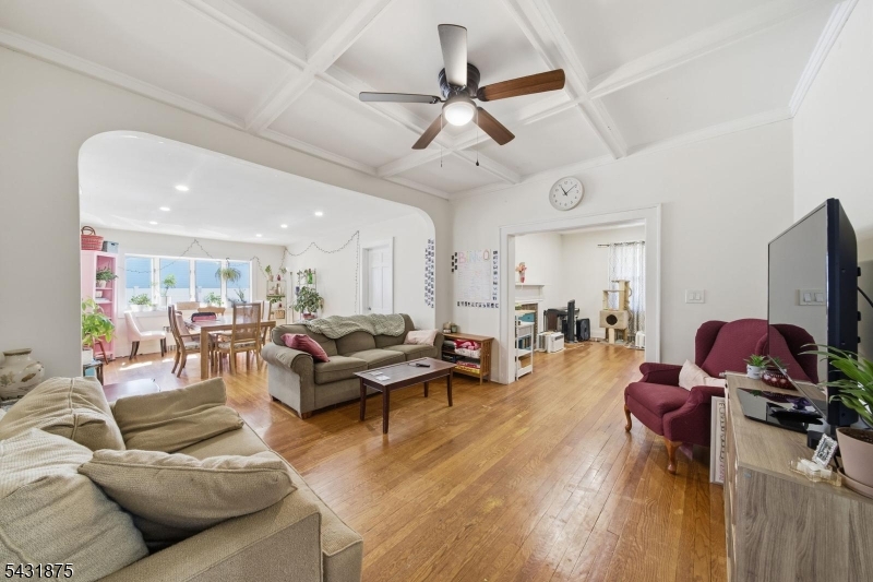 355 W Scott Ave - Photo 3