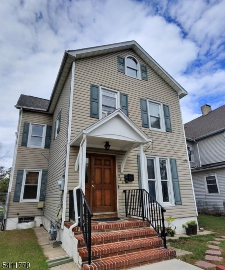 Great Opportunity in the heart of Plainfield area with easy access to major highways, public transportation, shopping, dining and more. This property is ideal to purchase and occupied, rent or expand. Low property taxes, spacious rooms throughout, finished basement and so much more. It won't last!!!!