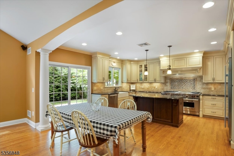 12 Borden Pl