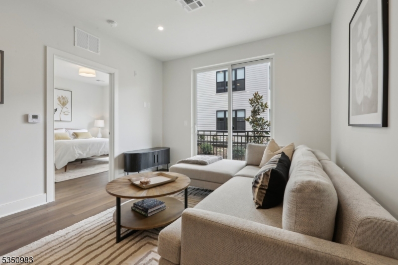 CLARUS-BERKELEYHEIGHTS - Residential Lease