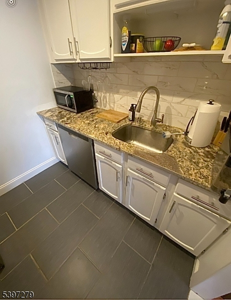 Pompton West - Residential Lease