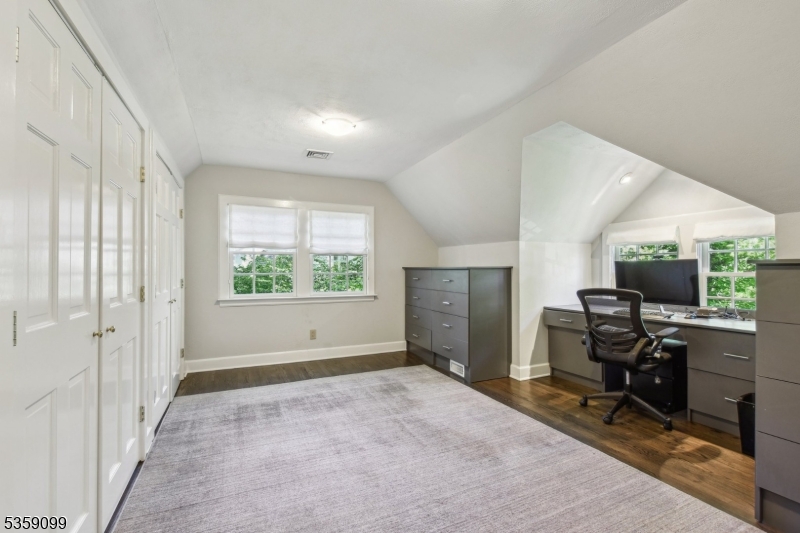 Knollwood - Residential