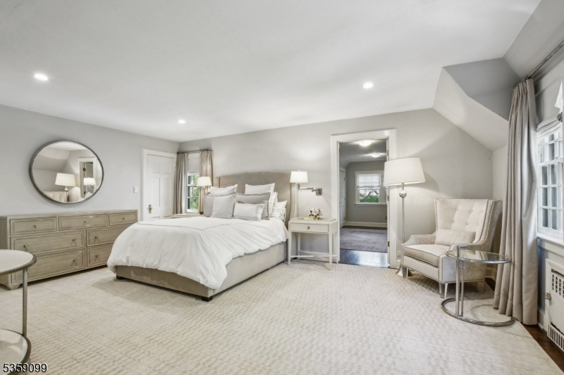 Knollwood - Residential