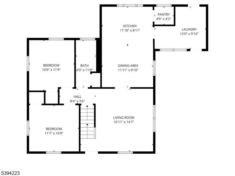 Main image without alt text