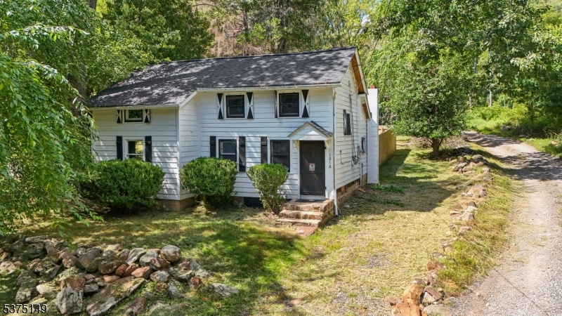 Whitehouse Station - Residential