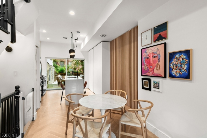 MCGINLEY SQUARE - Residential