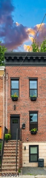 MCGINLEY SQUARE - Residential