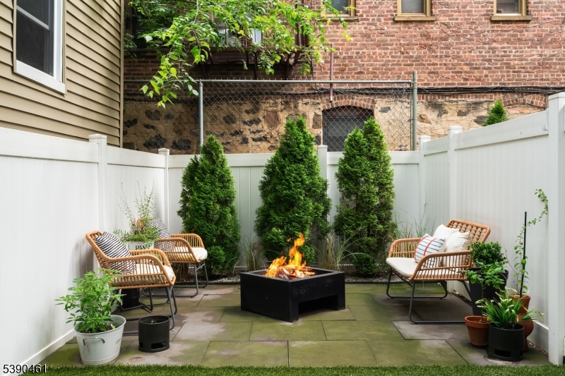 MCGINLEY SQUARE - Residential