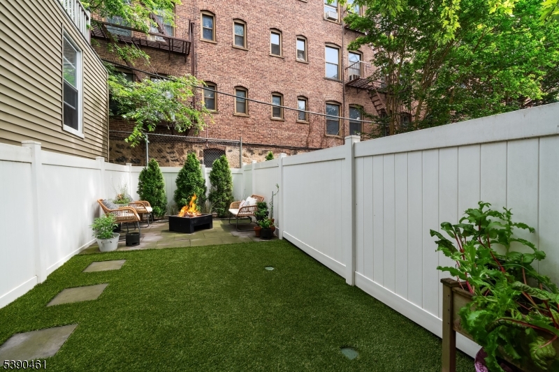 MCGINLEY SQUARE - Residential