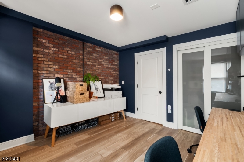 MCGINLEY SQUARE - Residential