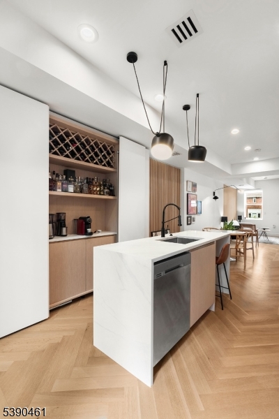 MCGINLEY SQUARE - Residential