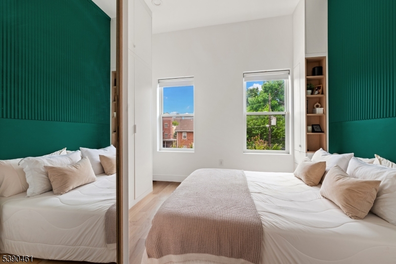 MCGINLEY SQUARE - Residential