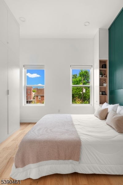 MCGINLEY SQUARE - Residential