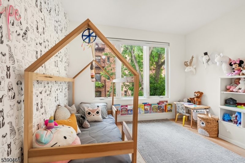 MCGINLEY SQUARE - Residential