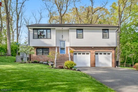 33 Lacey Ave, Long Hill Twp., NJ 07933 - MLS#: 3960895