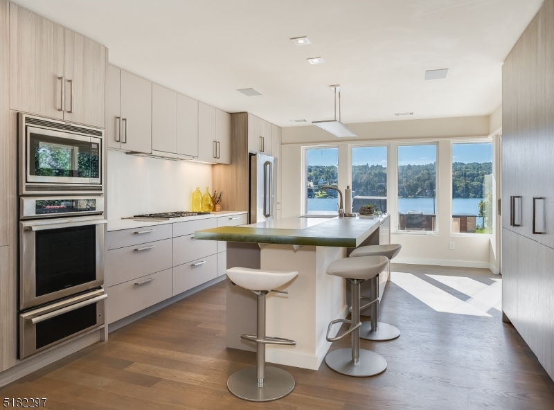 LAKE MOHAWK - Residential