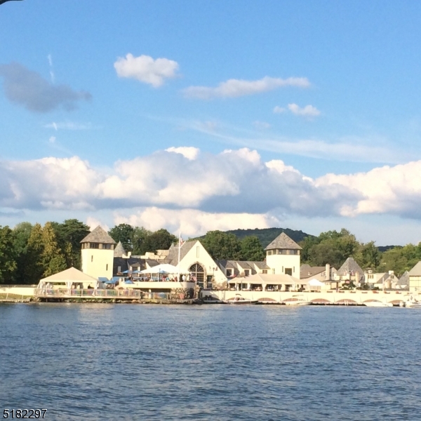 LAKE MOHAWK - Residential